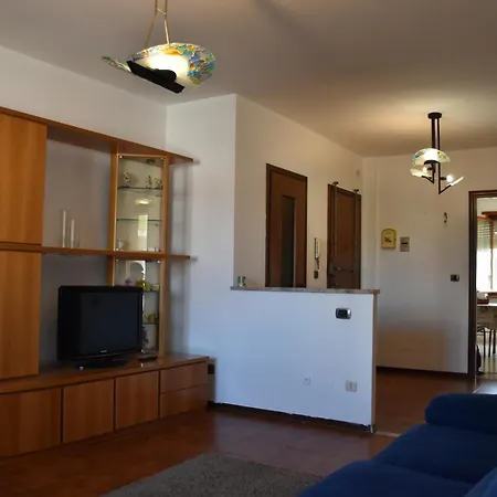 Viale Signorini 3b - House Апартаменты