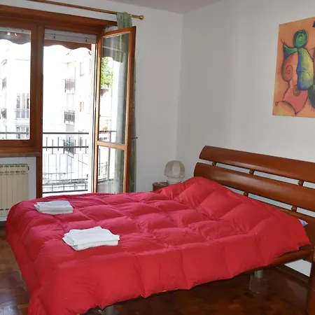 Apartment Viale Signorini 3b - House *