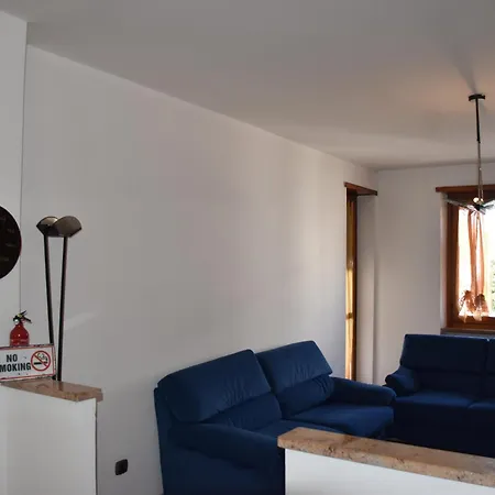 Viale Signorini 3b - House Apartment
